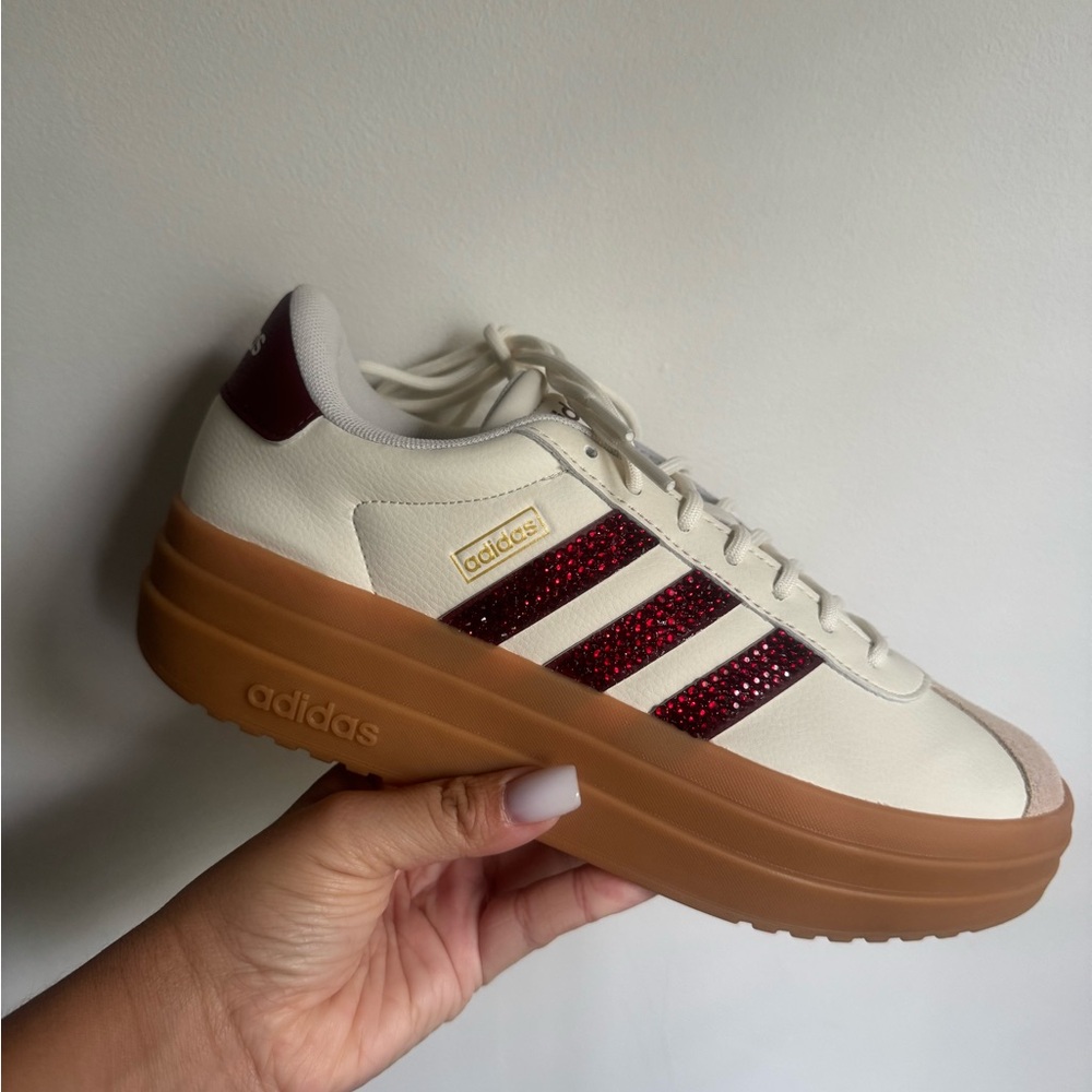 NWT Adidas Cream and Burgundy VL court Bold with rhinestone outer stripes